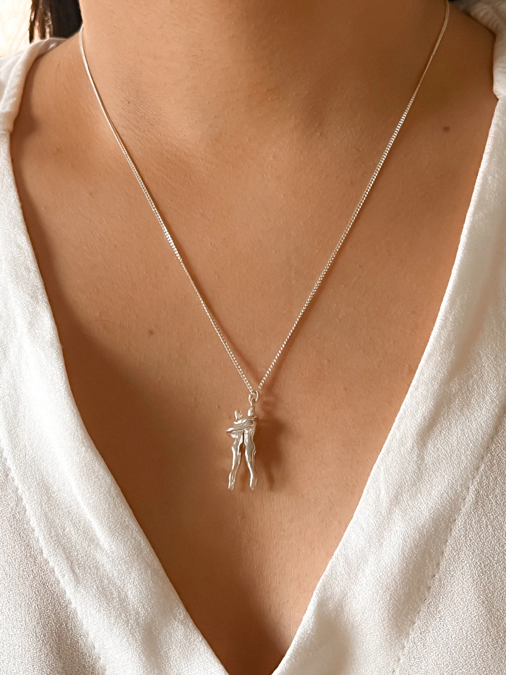 Colar Abraço Eterno Banhado