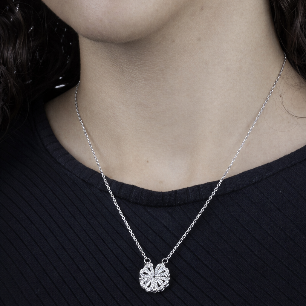 Colar Feminino Trevo de Quatro Folhas