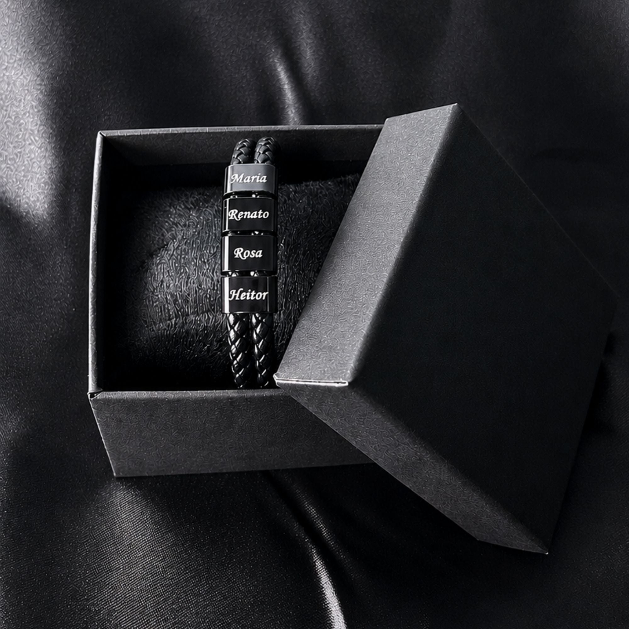 Pulseira Couro Personalizada Com Nomes - Caixa de Presente